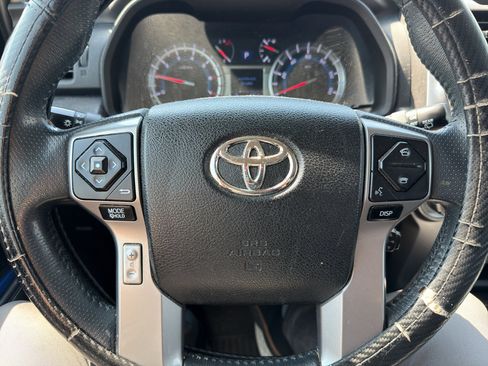 Used 2019 Toyota 4Runner SR5 AWD/4WD image 12