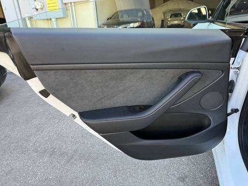 Used 2023 Tesla Model 3 Standard Range RWD image 19