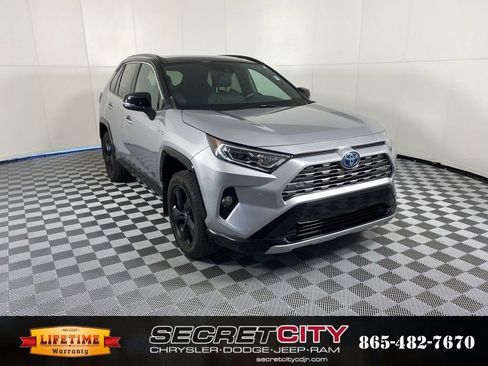 Used 2021 Toyota RAV4 XSE image 1