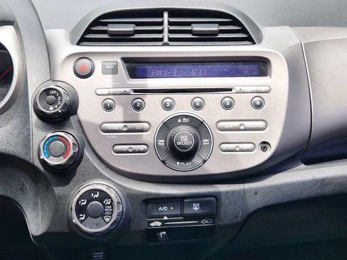 Used 2011 Honda Fit Sport image 17