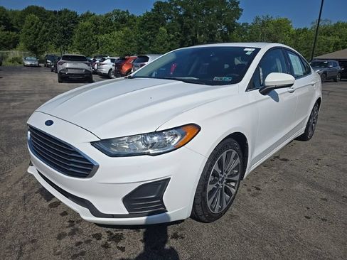 Used 2019 Ford Fusion SE AWD/4WD image 3