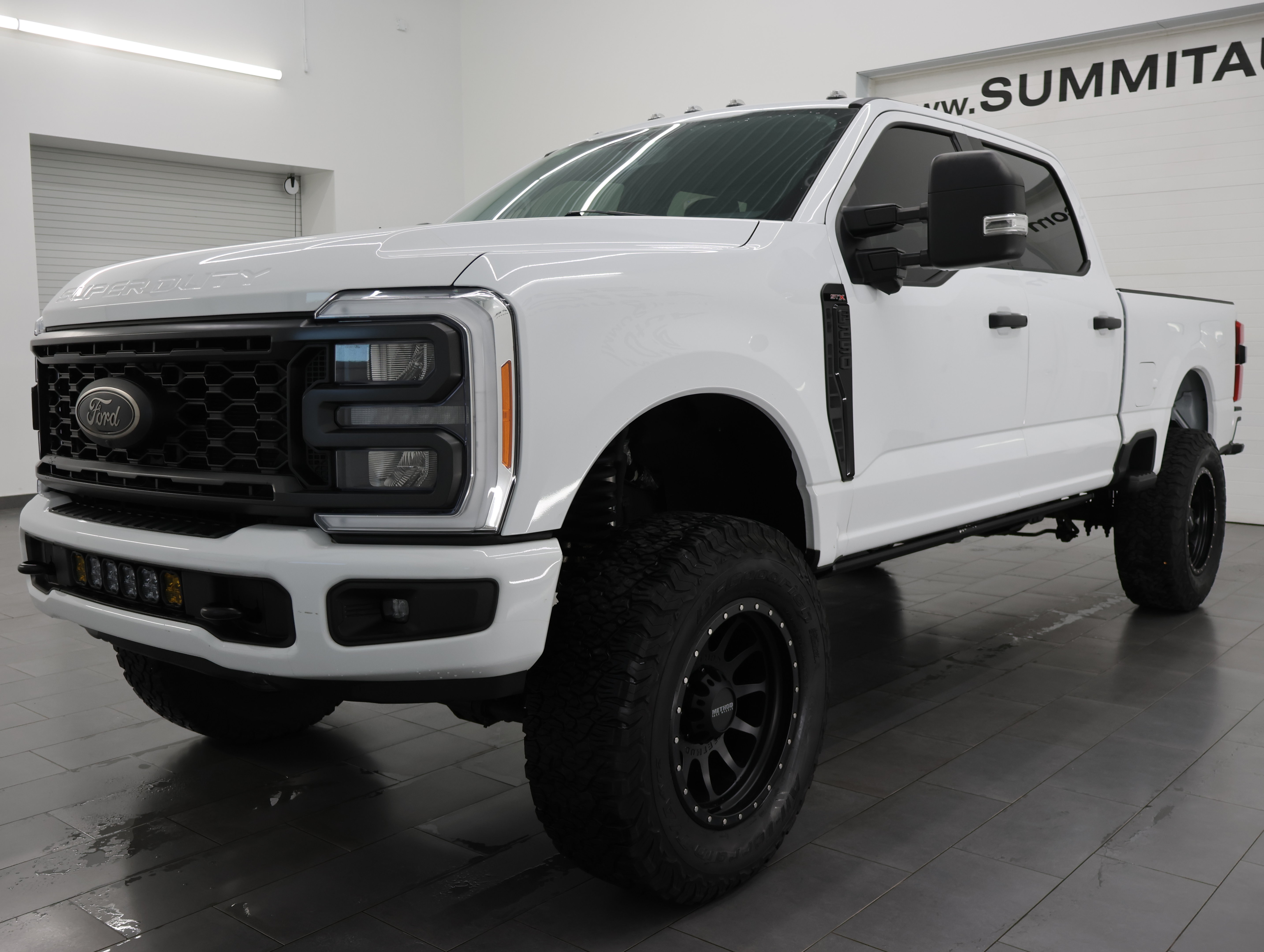 Used 2023 Ford F250 XL w/ STX Appearance Package AWD/4WD image 7