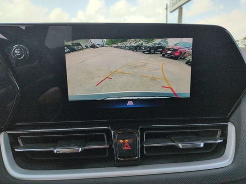 Used 2025 Chevrolet TrailBlazer LT AWD/4WD image 17