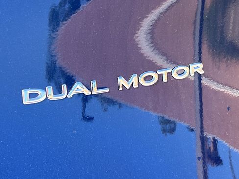 Used 2021 Tesla Model Y Long Range image 27