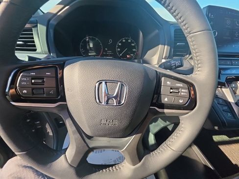 Certified 2026 Honda Odyssey EX-L image 16
