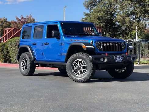 New 2026 Jeep Wrangler Unlimited Rubicon w/ Technology Group AWD/4WD image 2