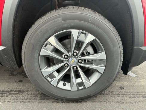 New 2026 Chevrolet Equinox LT w/ Convenience Package II image 11