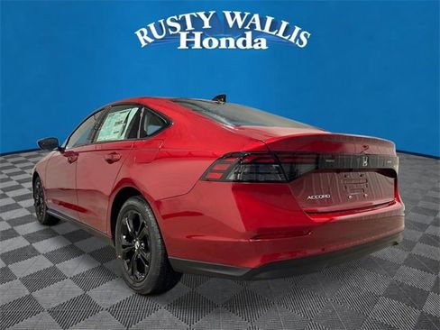 New 2025 Honda Accord SE image 5