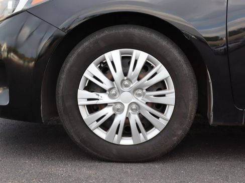 Used 2017 Kia Forte LX image 19