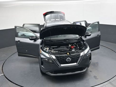 Used 2023 Nissan Rogue S image 37