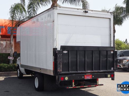 Used 2018 Ford E-350 and Econoline 350 Super Duty image 6