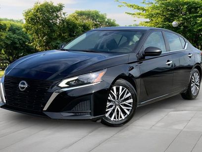 Used 2025 Nissan Altima 2.5 SV