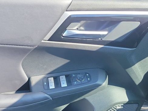 New 2026 Mitsubishi Outlander SE FWD image 21