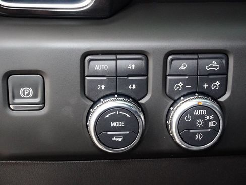 Used 2025 GMC Sierra 1500 Denali image 23