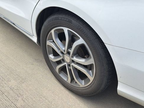 Used 2016 Mercedes-Benz C 300 Sedan image 4