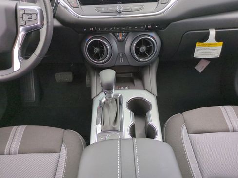 New 2025 Chevrolet Blazer LT w/ Convenience Package image 18