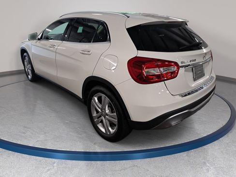 Used 2018 Mercedes-Benz GLA 250 4MATIC image 7