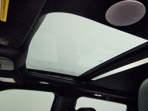 Used 2022 Ford F150 Lariat w/ Equipment Group 502A High image 11