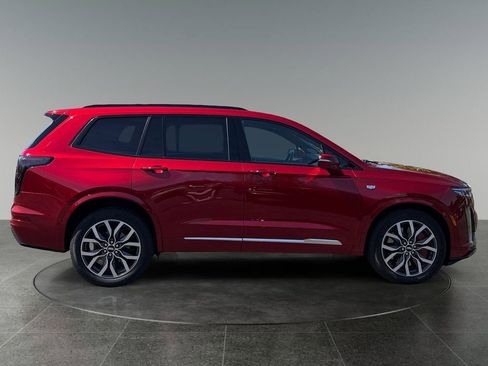 Used 2024 Cadillac XT6 Sport w/ Technology Package AWD/4WD image 7