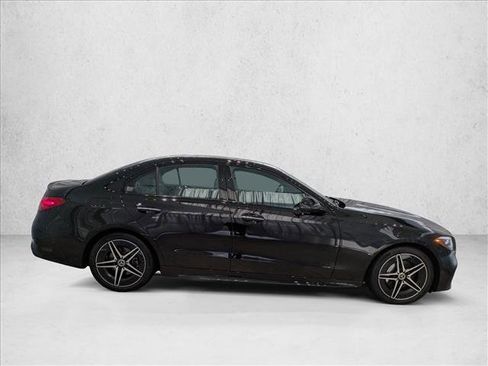 Used 2025 Mercedes-Benz C 300 4MATIC Sedan image 4