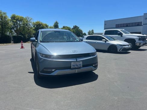 Used 2024 Hyundai Ioniq 5 SEL RWD image 2