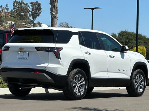 New 2026 Chevrolet Equinox LT w/ Safety and Technology Package FWD image 4