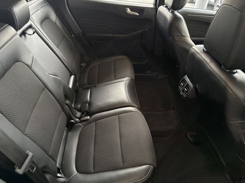 Used 2024 Ford Escape SE image 15