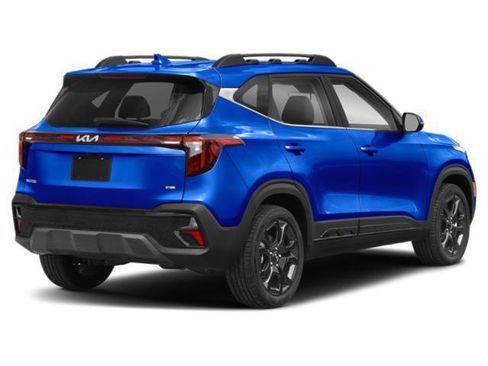 Used 2024 Kia Seltos X-Line AWD/4WD image 2