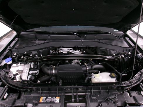 Used 2025 Ford Explorer ST AWD/4WD image 18