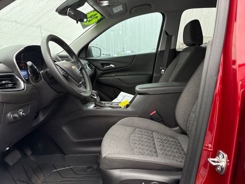Used 2024 Chevrolet Equinox LT image 9