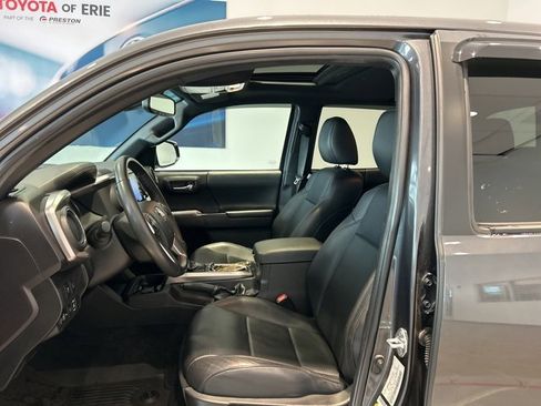 Used 2023 Toyota Tacoma Limited image 15