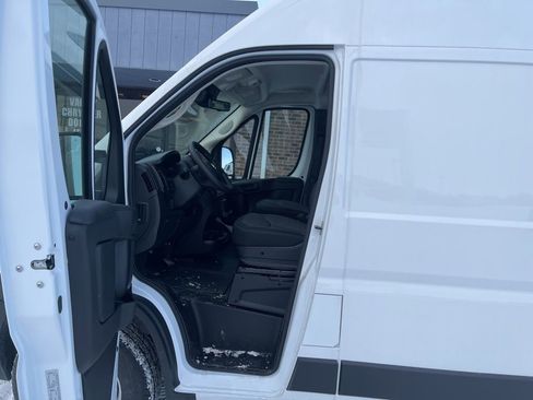 New 2025 RAM ProMaster 2500 w/ Premium Convenience Group image 10