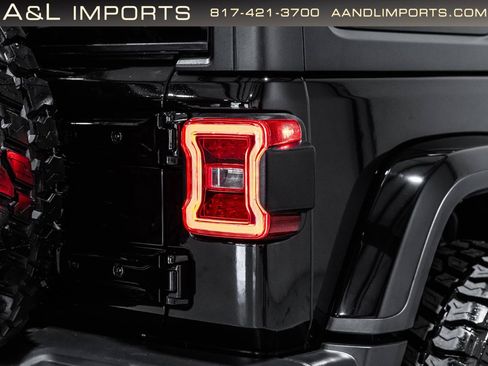 Used 2023 Jeep Wrangler Unlimited Sahara w/ LED Lighting Group AWD/4WD image 41