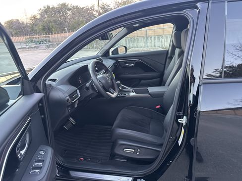 Used 2025 Acura ADX A-Spec image 9