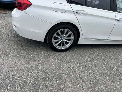 Used 2018 BMW 320i xDrive Sedan w/ Convenience Package AWD/4WD image 35