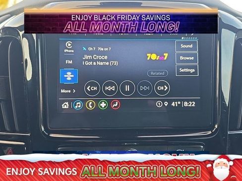 Used 2023 Chevrolet Traverse LT image 17