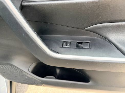 Used 2021 Toyota RAV4 XLE Premium AWD/4WD image 25