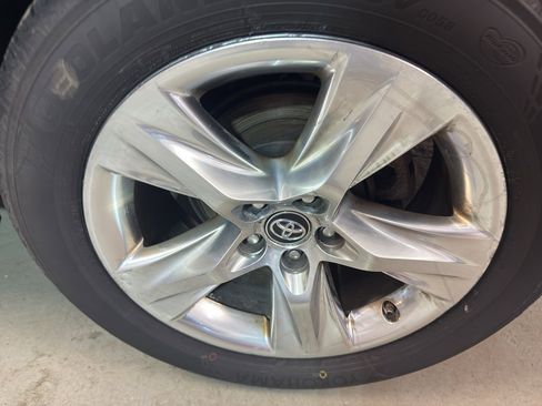 Used 2017 Toyota Highlander Limited image 34