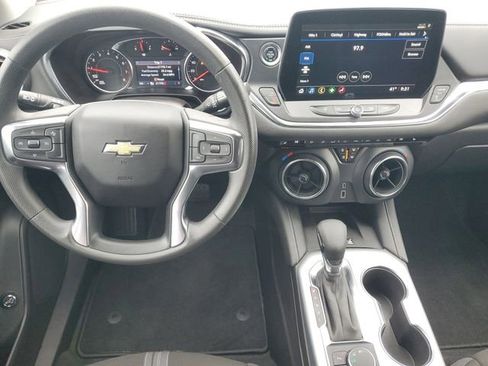 Certified 2024 Chevrolet Blazer LT w/ Convenience Package FWD image 12