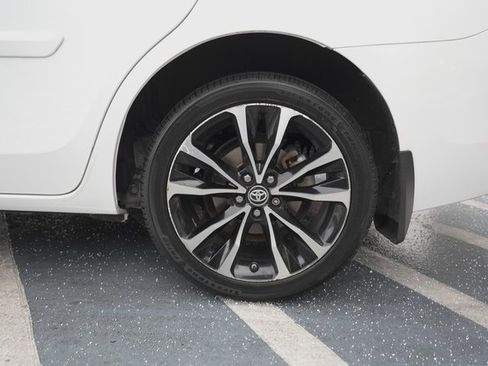 Used 2019 Toyota Corolla SE image 35