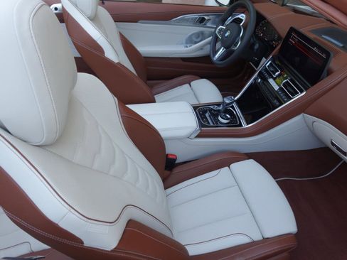 Used 2024 BMW M850i xDrive Convertible AWD/4WD image 11