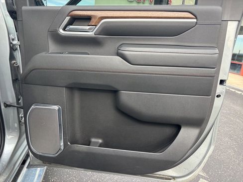 Used 2024 Chevrolet Silverado 3500 High Country w/ High Country Premium Package image 28