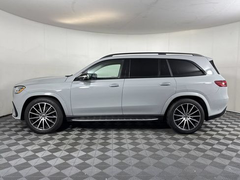 Used 2024 Mercedes-Benz GLS 580 4MATIC image 2