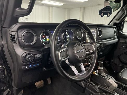 Used 2022 Jeep Wrangler Unlimited Sahara image 10