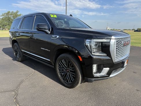 Used 2022 GMC Yukon Denali AWD/4WD image 2
