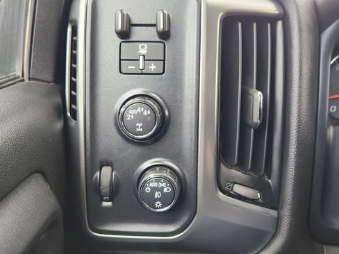 Used 2018 Chevrolet Silverado 1500 LT w/ All Star Edition AWD/4WD image 25