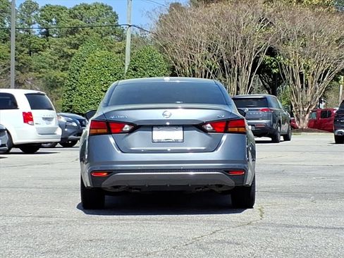 Used 2021 Nissan Altima 2.5 SV image 8
