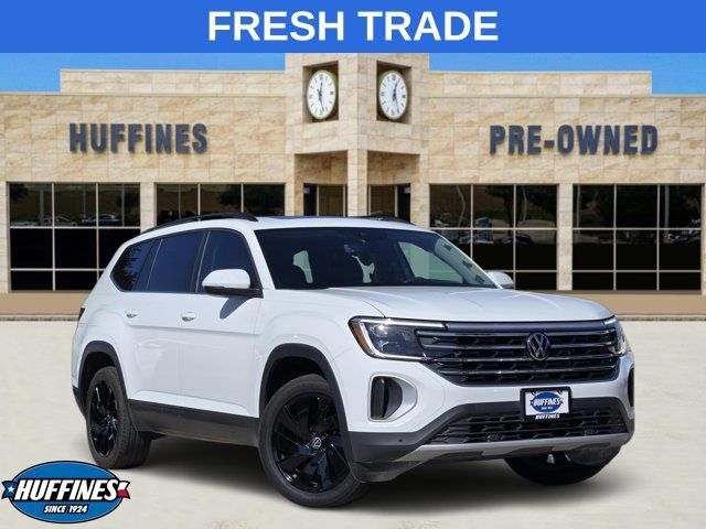 Used 2024 Volkswagen Atlas SE w/ Panoramic Sunroof Package FWD image 1