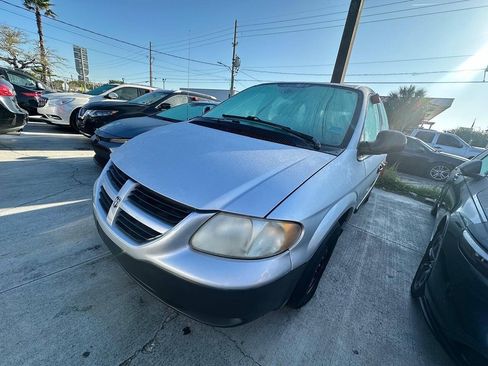 Used 2005 Dodge Caravan SE w/ Popular Equipment Group FWD image 8