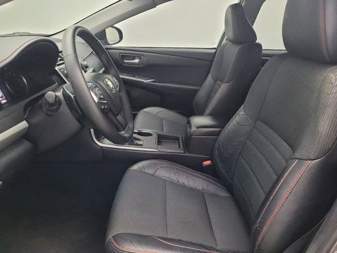 Used 2016 Toyota Camry SE image 17